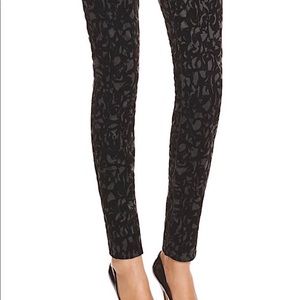 NWT J BRAND mid rise super skinny black patterned pants size 26